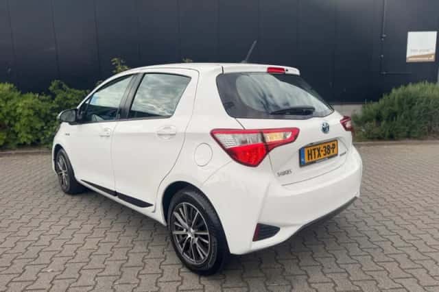Toyota Yaris (2018) thumbnail 6