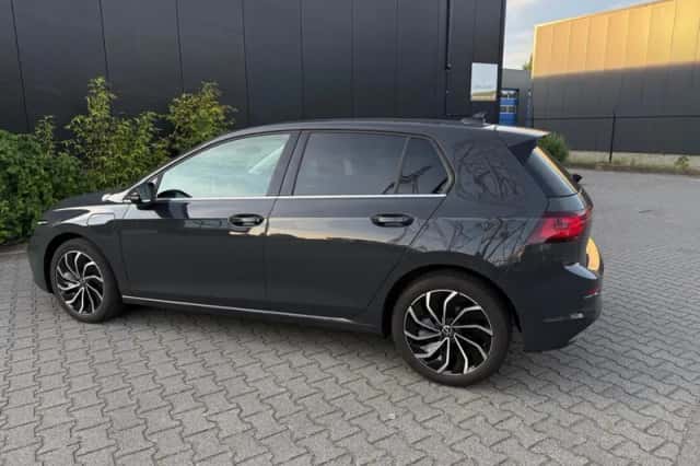 Volkswagen Golf (2021) thumbnail 6