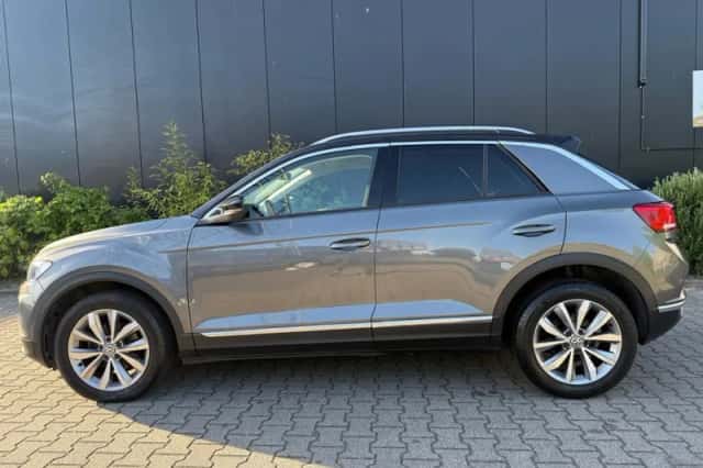Volkswagen T-Roc (2019) thumbnail 6