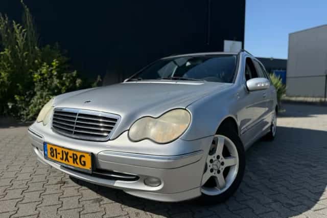 Mercedes-Benz C-Klasse (2002) thumbnail 2