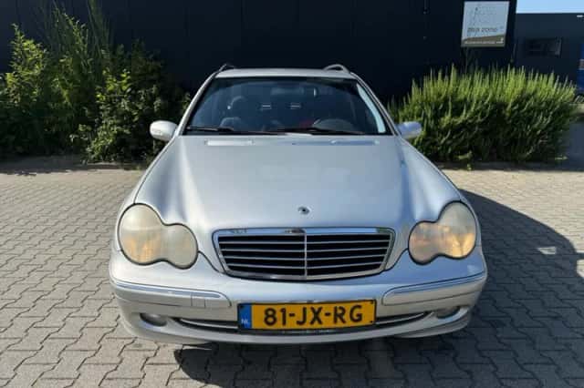 Mercedes-Benz C-Klasse (2002) thumbnail 4