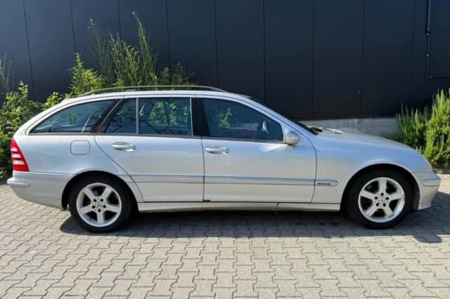 Mercedes-Benz C-Klasse (2002) thumbnail 6