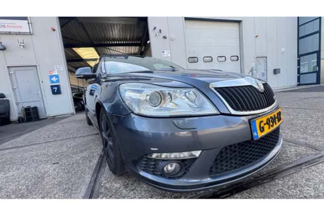 Škoda Octavia (2010) thumbnail 3