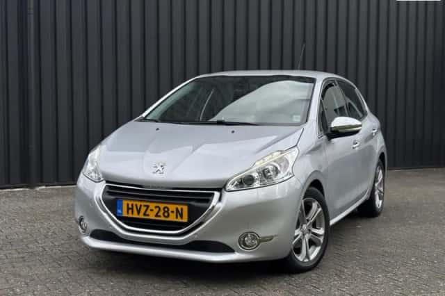 Peugeot 208 (2014) thumbnail 1