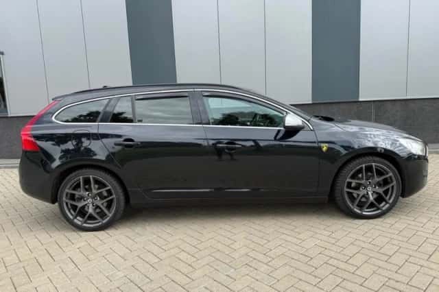 Volvo V60 (2012) thumbnail 4