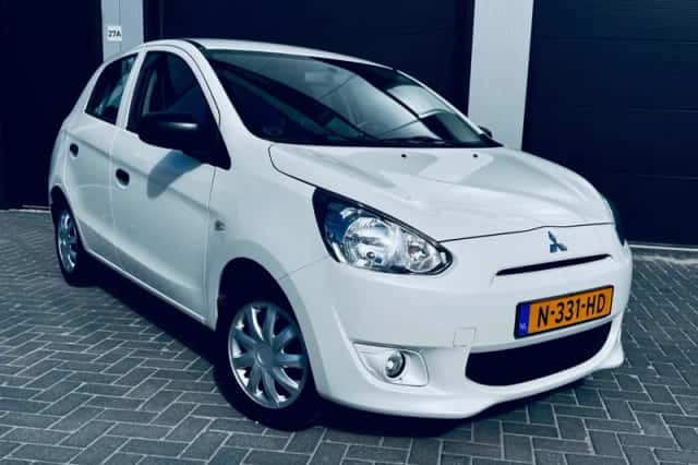 Mitsubishi Space Star (2015) thumbnail 1
