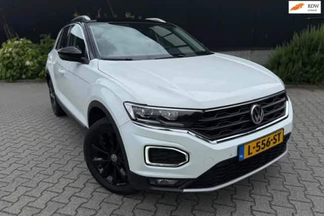 Volkswagen T-Roc (2020) thumbnail 1