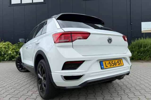 Volkswagen T-Roc (2020) thumbnail 5