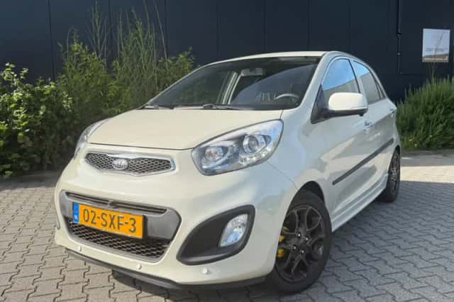 Kia Picanto (2012) thumbnail 2