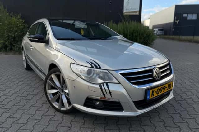 Volkswagen Passat (2008) thumbnail 1