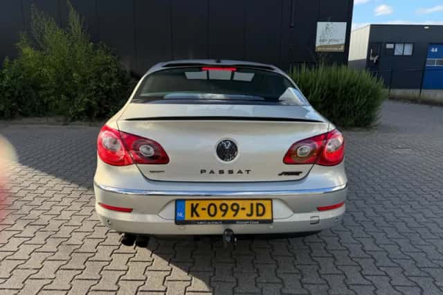 Volkswagen Passat (2008) thumbnail 6