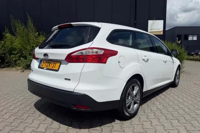 Ford Focus (2014) thumbnail 6
