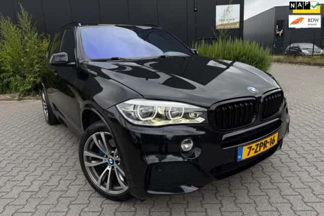 BMW X5 (2015) thumbnail 1