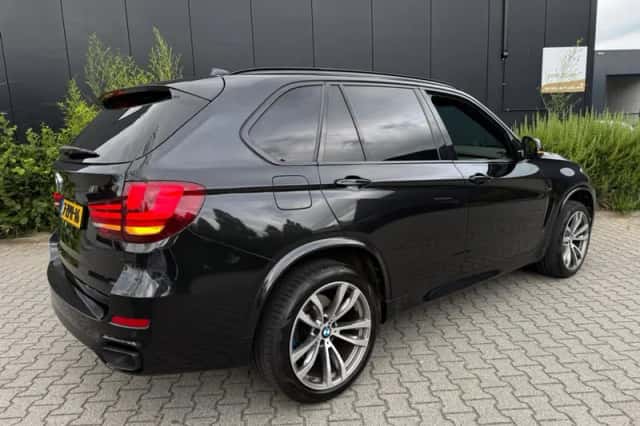 BMW X5 (2015) thumbnail 6