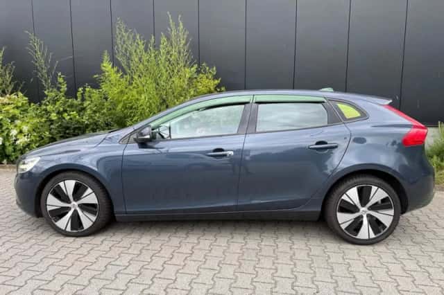 Volvo V40 (2017) thumbnail 5