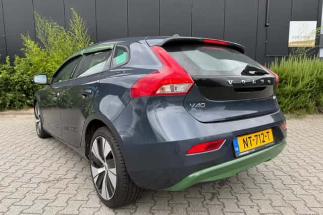 Volvo V40 (2017) thumbnail 6