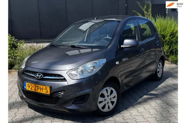 Hyundai i10 (2013) thumbnail 1