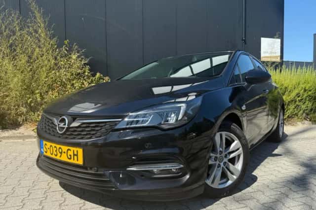 Opel Astra (2021) thumbnail 2