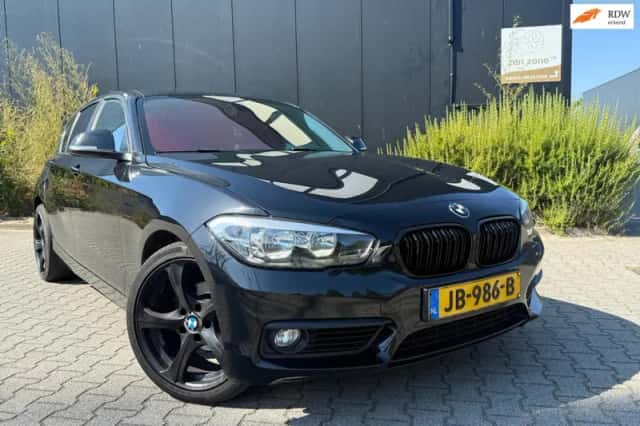 BMW 1-Serie (2016) thumbnail 1