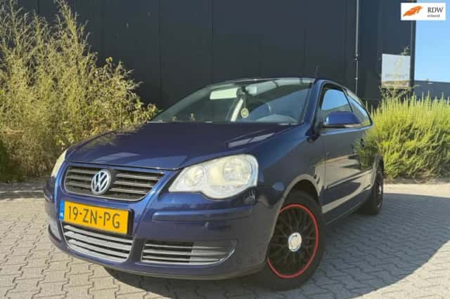 Volkswagen Polo (2008) thumbnail 1