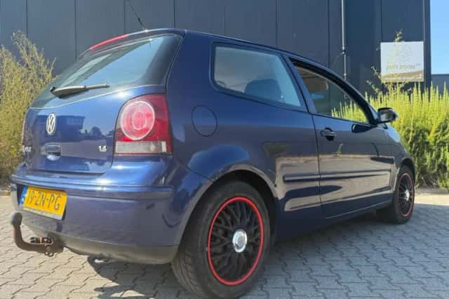 Volkswagen Polo (2008) thumbnail 5