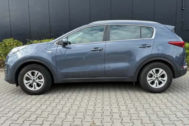 Kia Sportage (2016) thumbnail 4