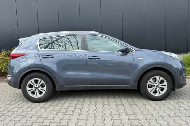 Kia Sportage (2016) thumbnail 5