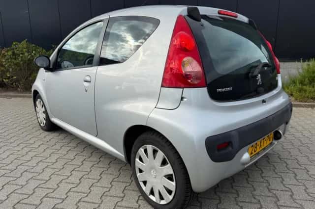 Peugeot 107 (2007) thumbnail 6