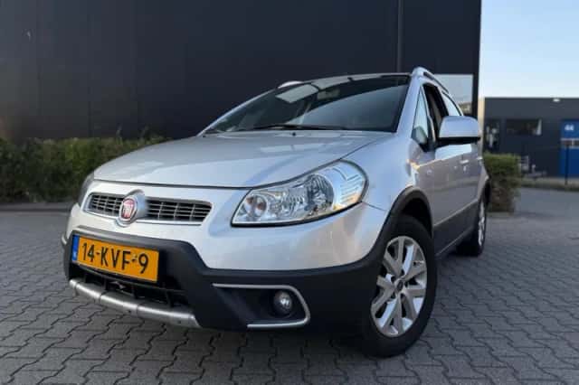 Fiat Sedici (2010) thumbnail 2
