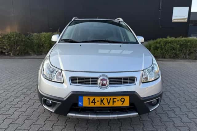 Fiat Sedici (2010) thumbnail 3
