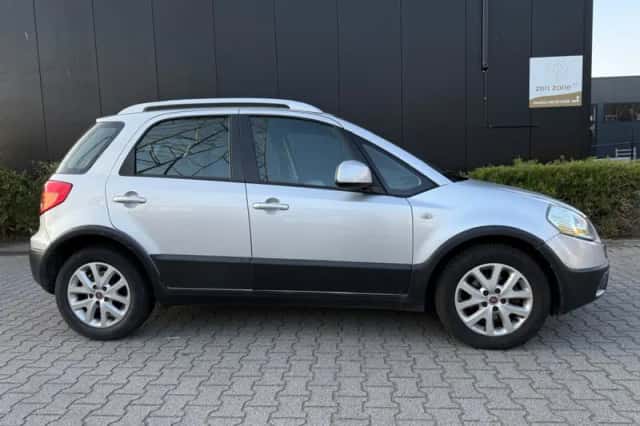 Fiat Sedici (2010) thumbnail 4