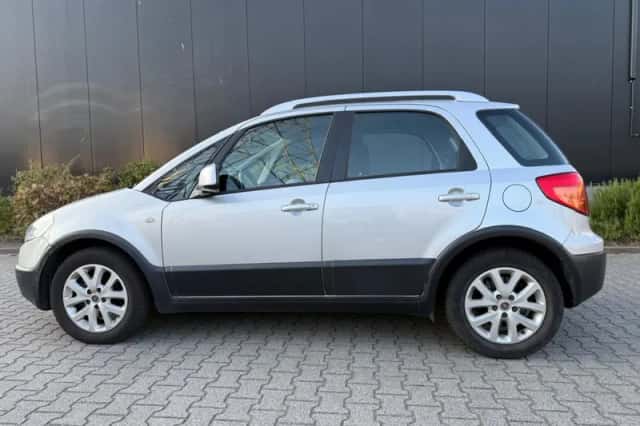 Fiat Sedici (2010) thumbnail 5