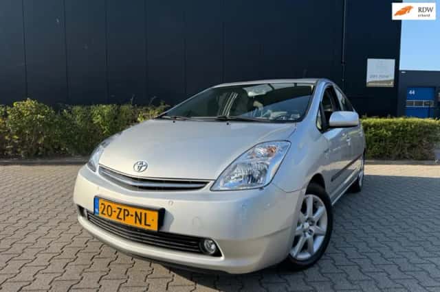 Toyota Prius (2008) thumbnail 1