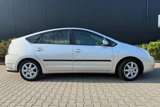 Toyota Prius (2008) thumbnail 4