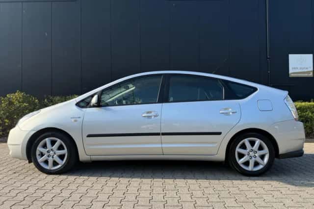 Toyota Prius (2008) thumbnail 5