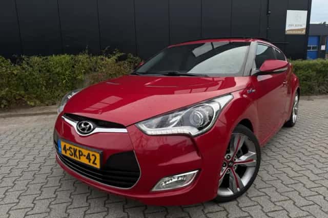 Hyundai Veloster (2013) thumbnail 2