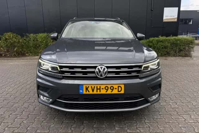 Volkswagen Tiguan (2017) thumbnail 3