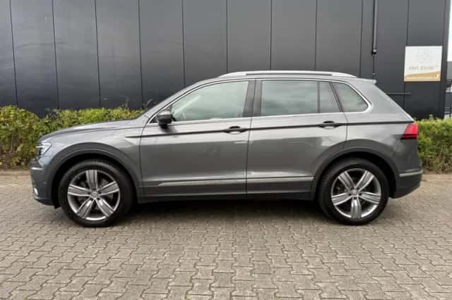Volkswagen Tiguan (2017) thumbnail 4