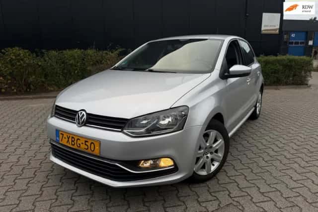 Volkswagen Polo (2014) thumbnail 1