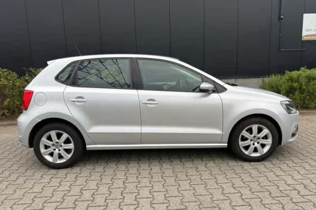Volkswagen Polo (2014) thumbnail 6
