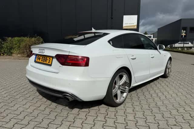 Audi A5 (2012) thumbnail 6