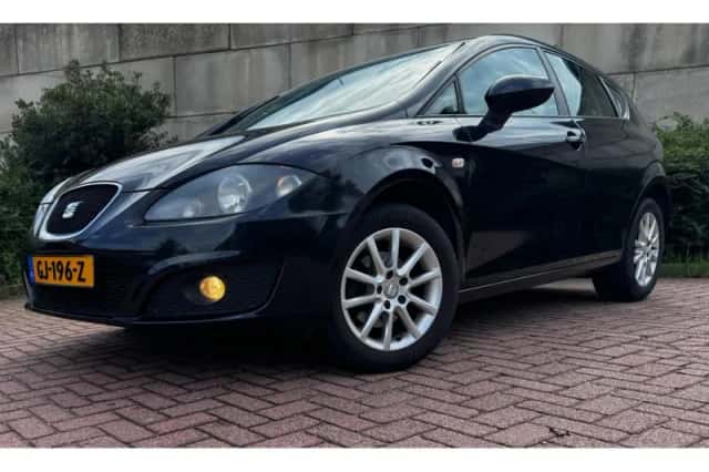 SEAT Leon (2011) thumbnail 2