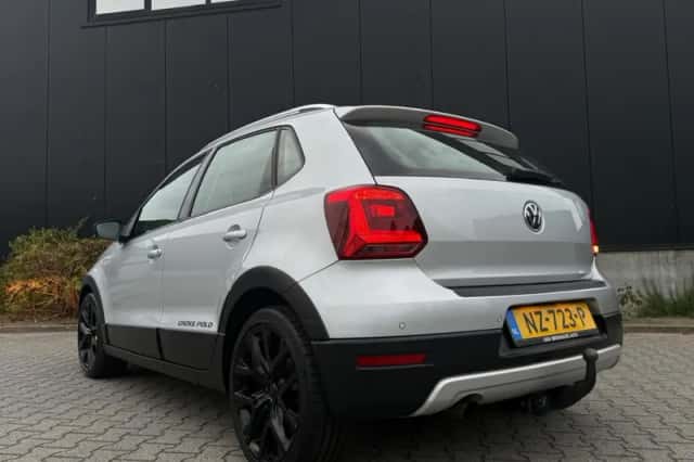 Volkswagen Polo (2016) thumbnail 4