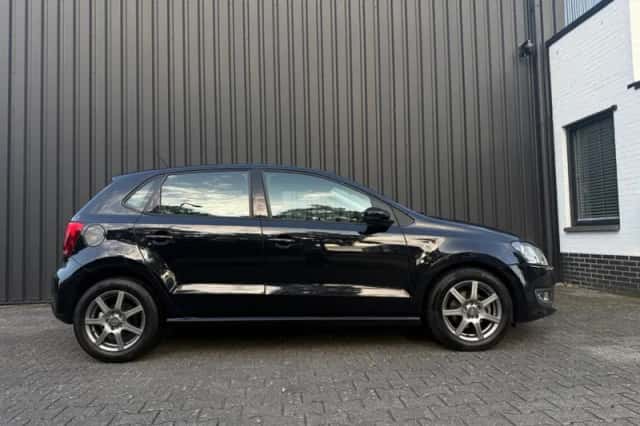 Volkswagen Polo (2013) thumbnail 6