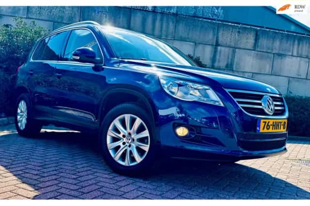 Volkswagen Tiguan (2009) thumbnail 1
