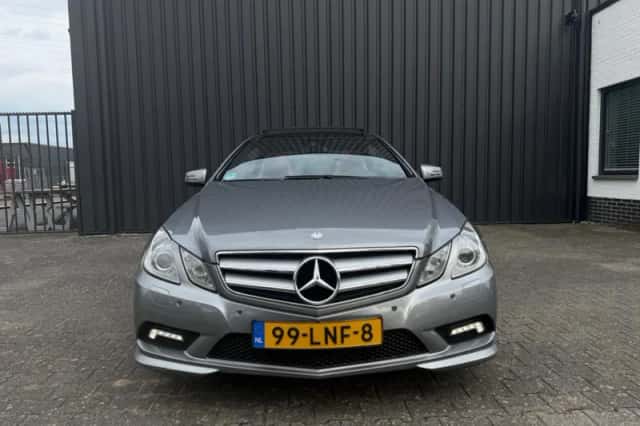 Mercedes-Benz E-Klasse (2010) thumbnail 4