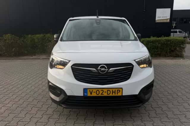 Opel Combo (2024) thumbnail 2