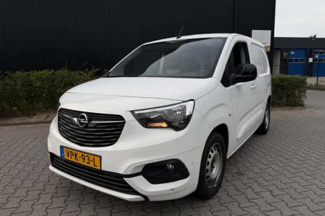 Opel Combo (2022) thumbnail 2