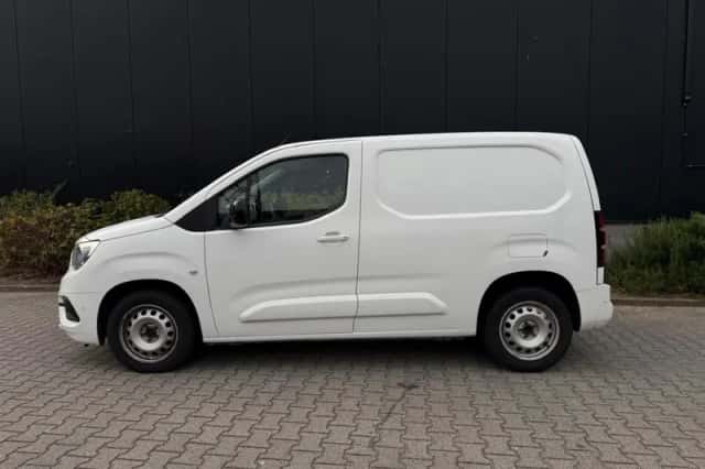 Opel Combo (2022) thumbnail 3