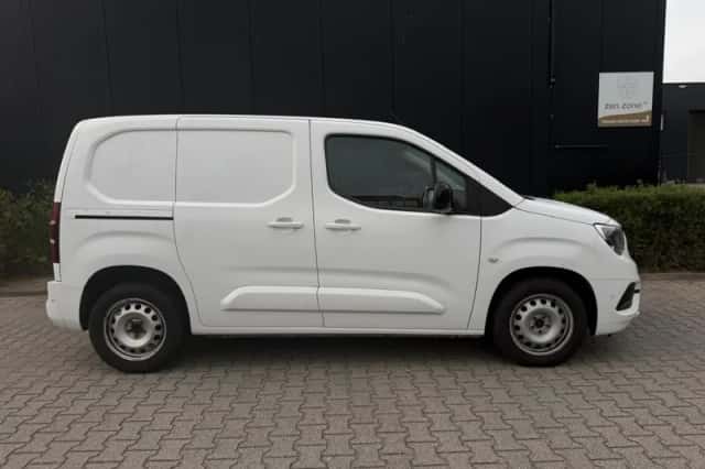 Opel Combo (2022) thumbnail 4